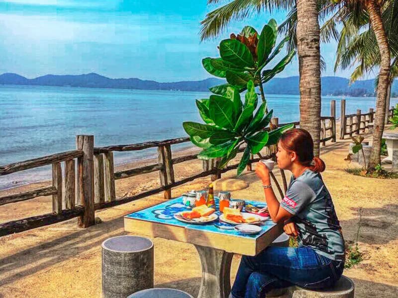 Breakfast on the beach overlooking the ocean