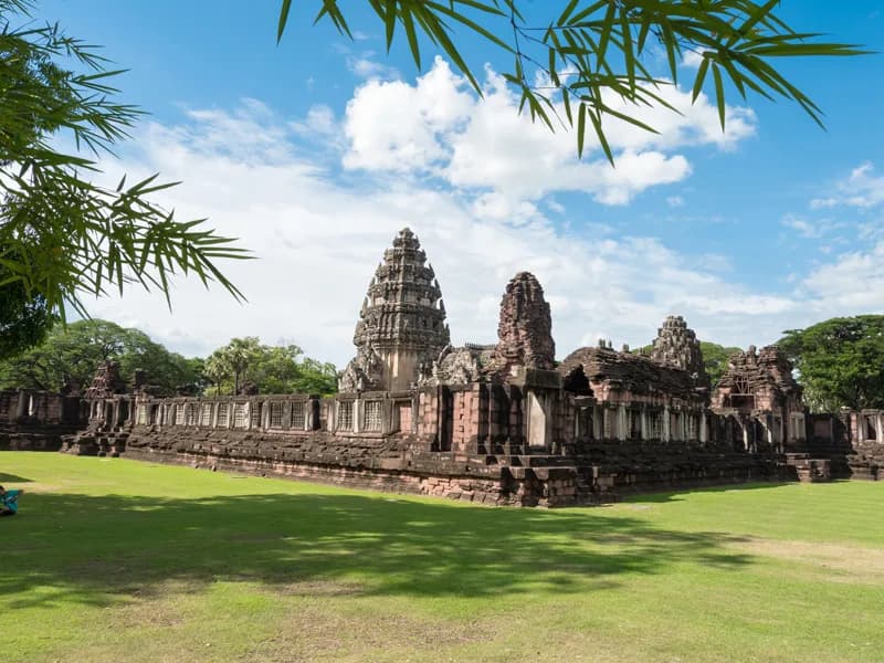 Naramit Na Café with garden views