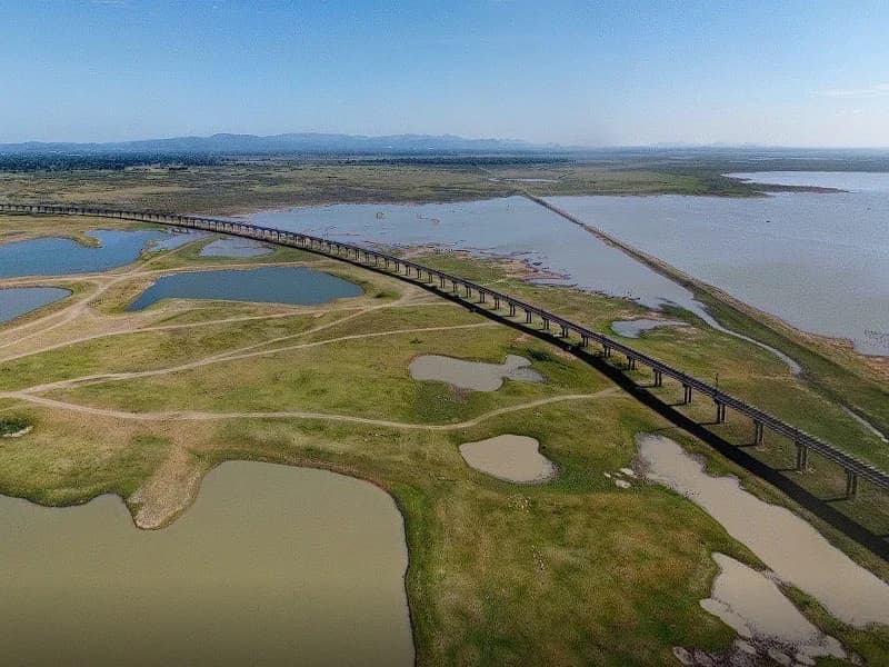 Elevated Khoksalung railway bridge over the lake