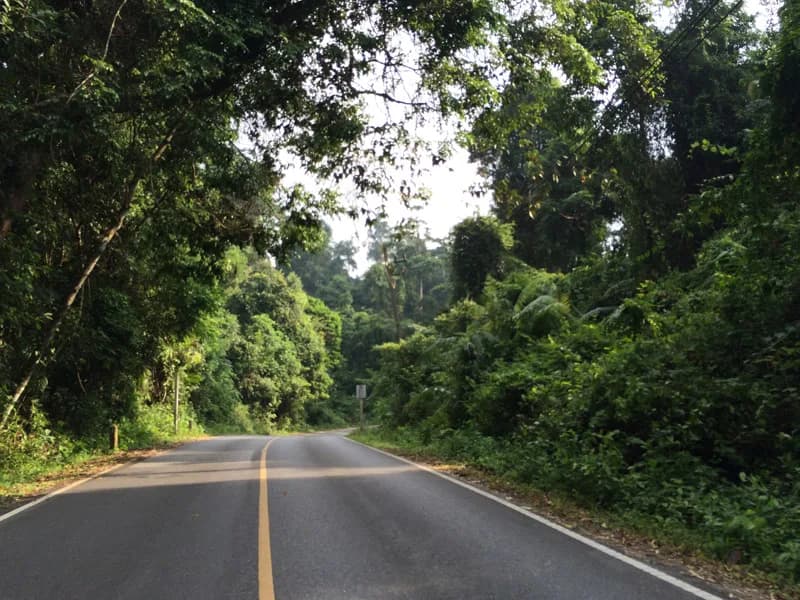 Temple along the route to Pak Chong