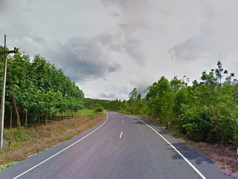 Sweeping bends through eastern Thailand countryside